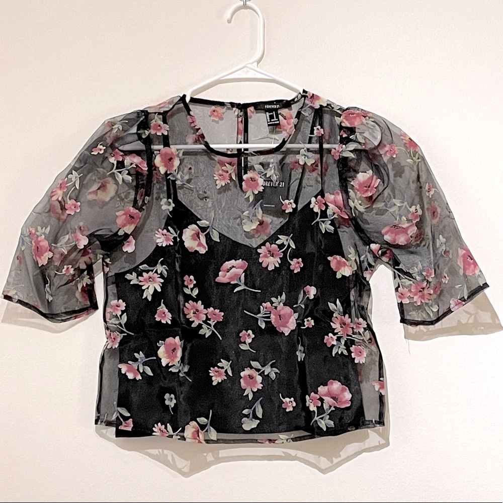 Top // Forever21 / Size Small / NWT NEVER WORN / Sheer Floral with Cami